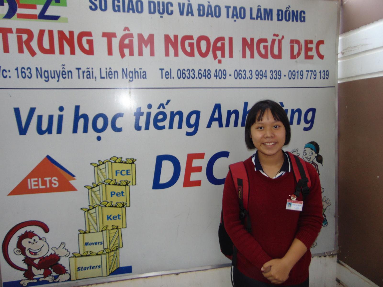 THÒONG QUỐC THẢO NHIÊN - Lớp 11 Anh, trường Chuyên Thăng Long Đà Lạt năm 2017